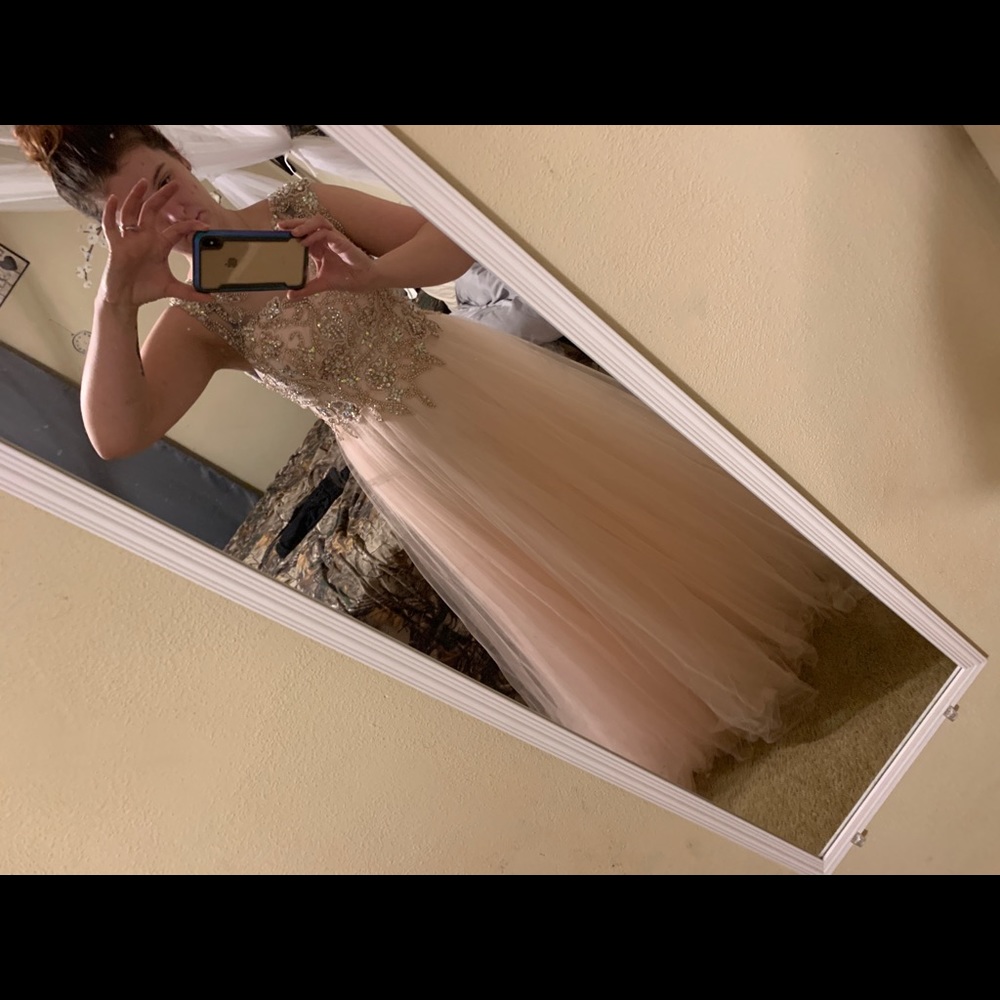 Beautiful prom dress worn for 5 minutes